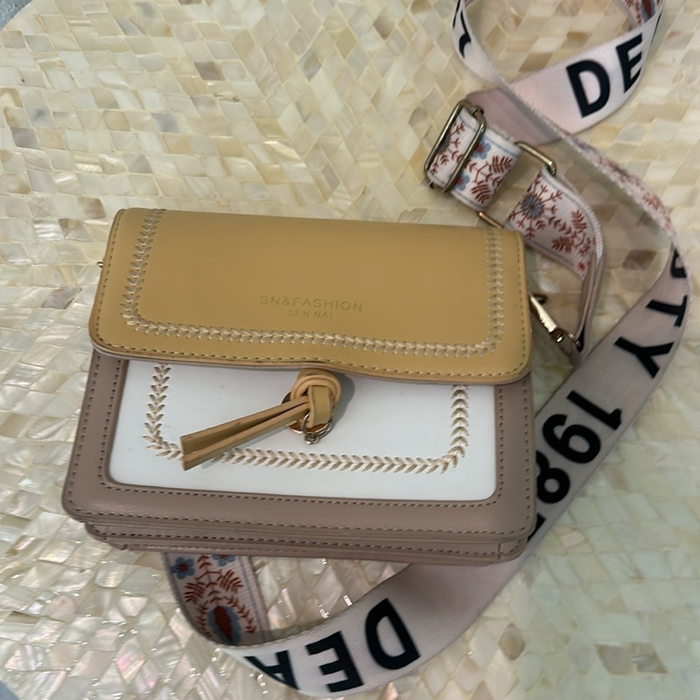 Crossbody purse - Picture 5 of 7